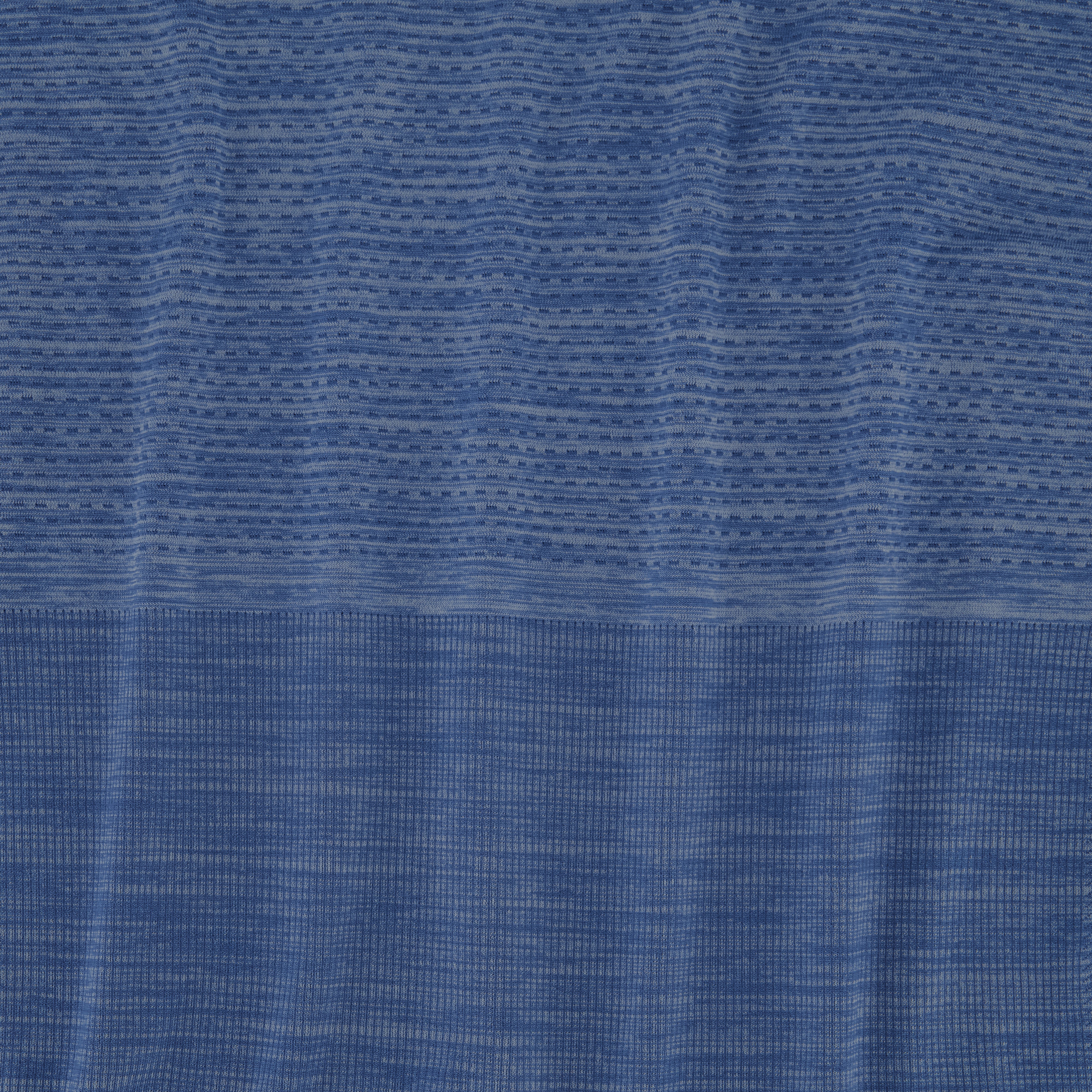 SEAMLESS TRAINING LONG SLEEVE TEE